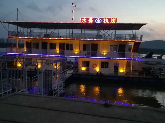 躉船提質改造完工